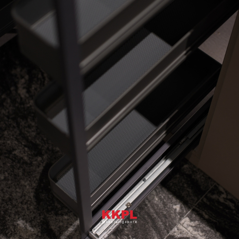 LUXUM LATERA Tall-Ark Side Mounted Larder Unit
