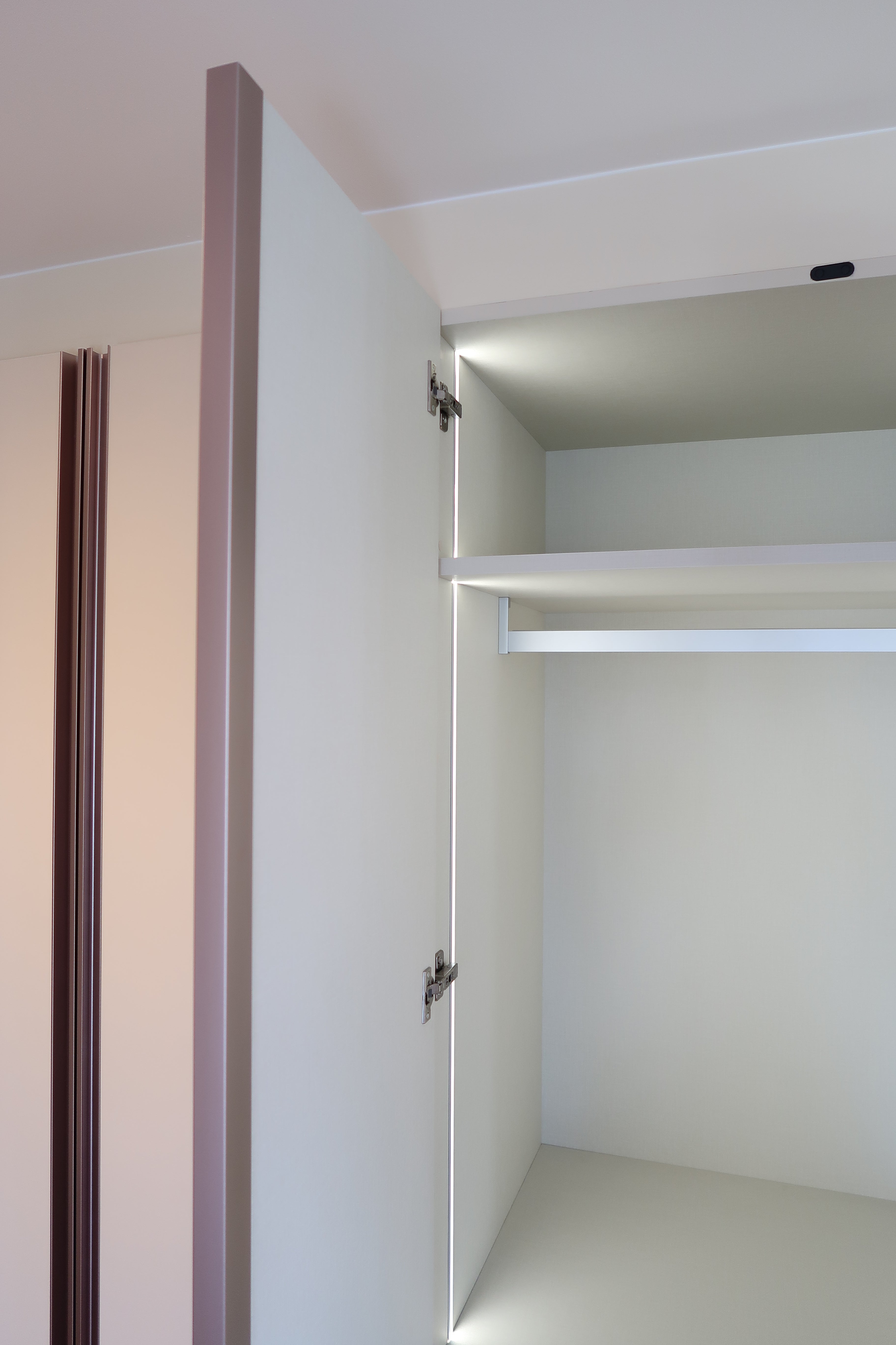 ASTA Rectangle Hanging Rod - Silver – Koncept Kreation