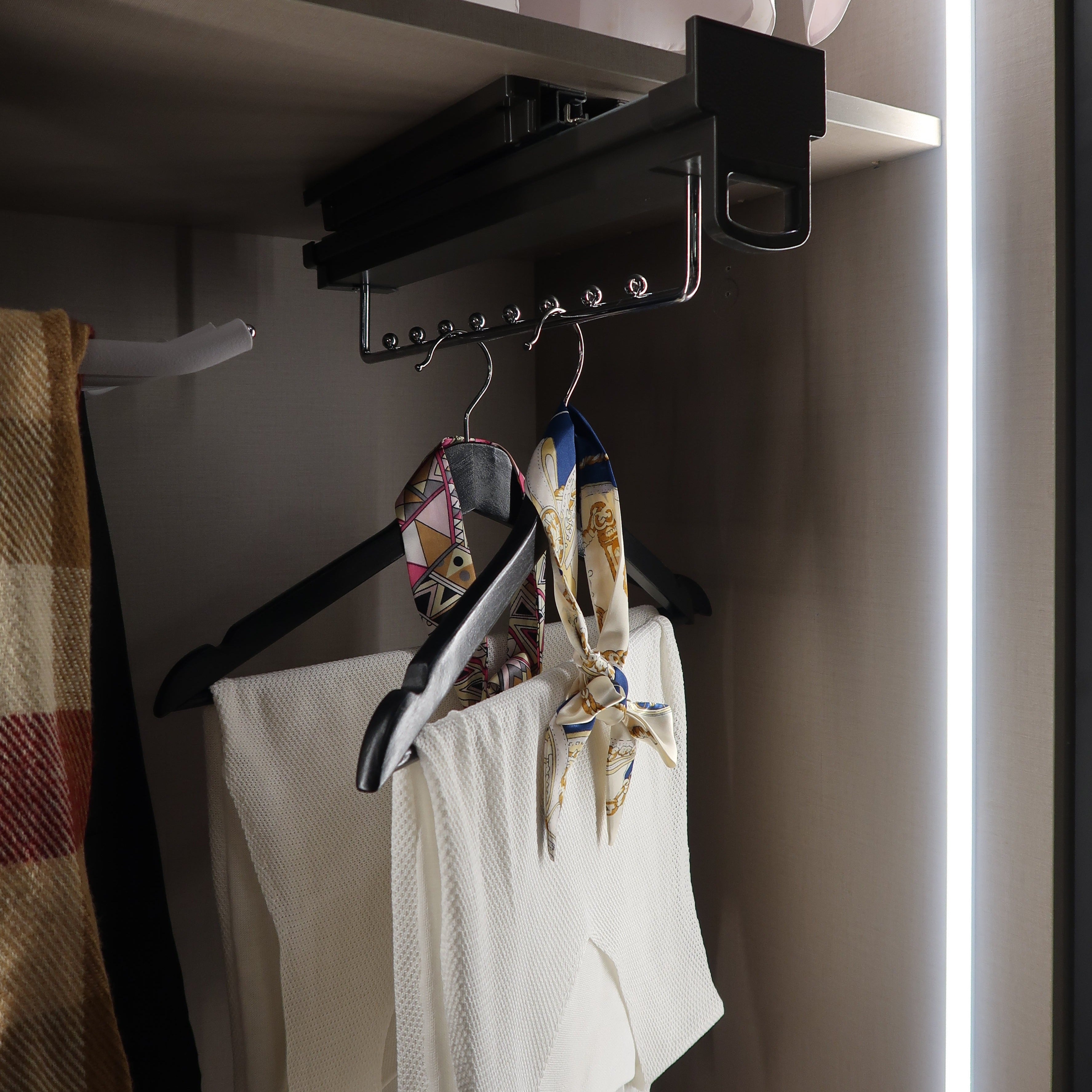 PULL-OUT HANGING CLOTHES RACK TOP MOUNTED LATERAL PULL RACK